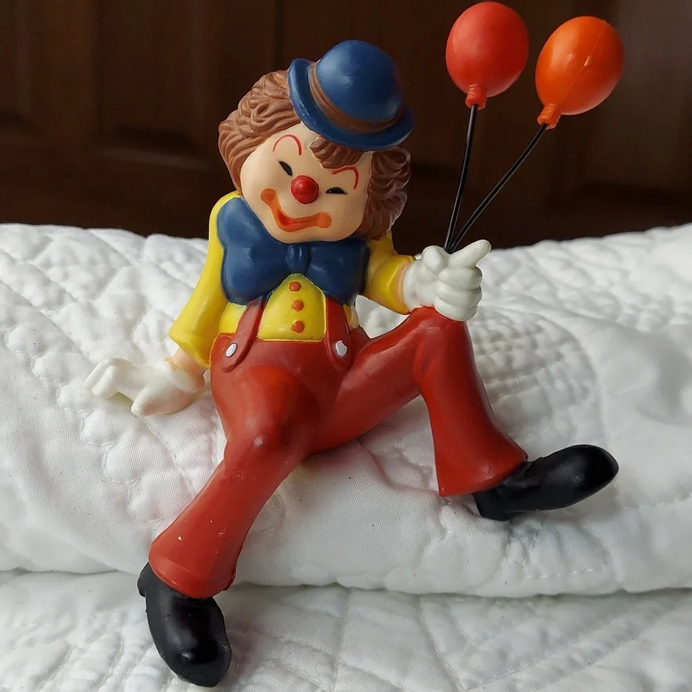 * Enesco Colorful Clown Figurine with Balloons, Shelf Sitter, Vintage